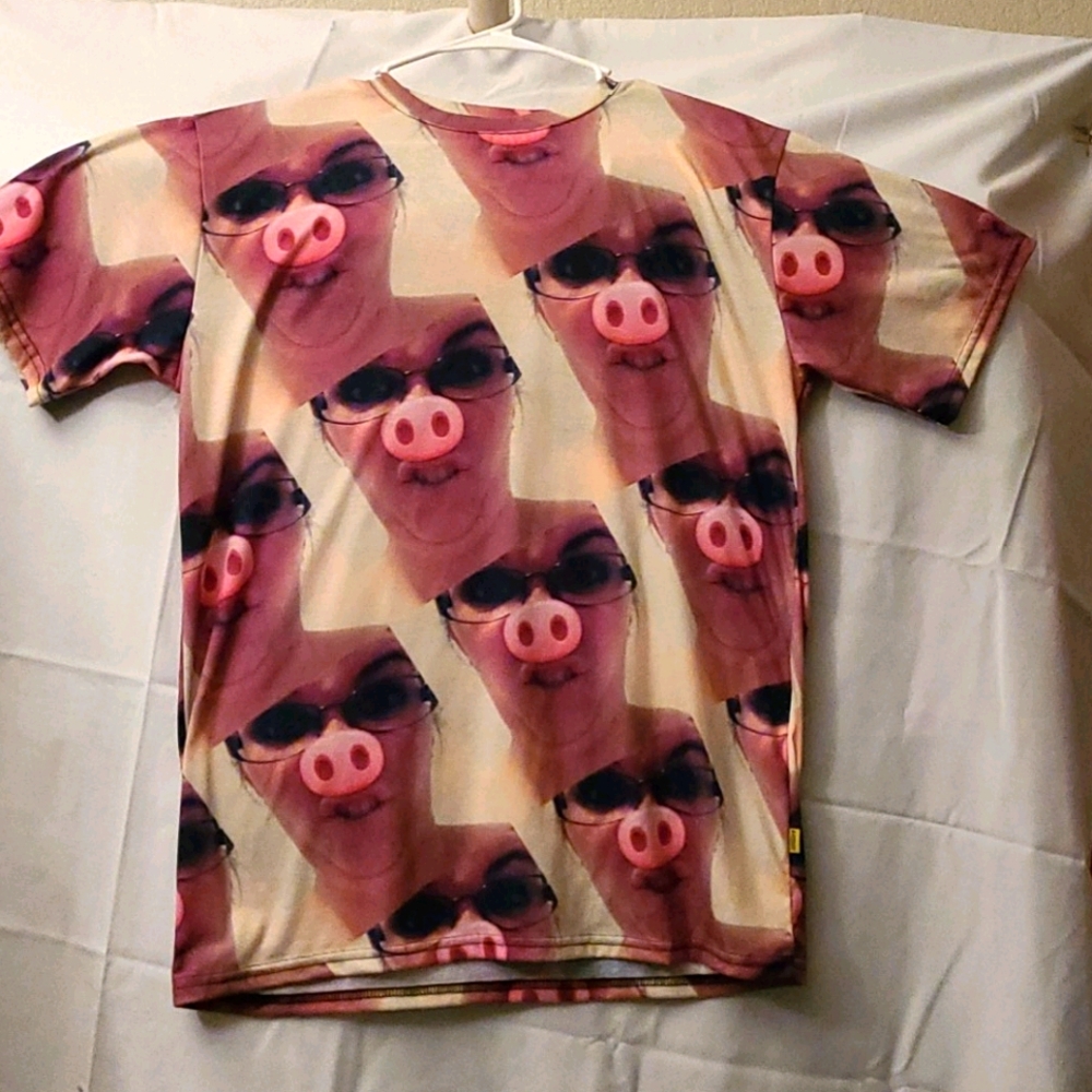 Piggy face shirt